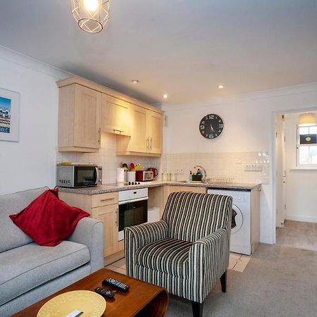 The Spires - Cosy Apartment Just Outside Of City Centre Canterbury Exteriör bild