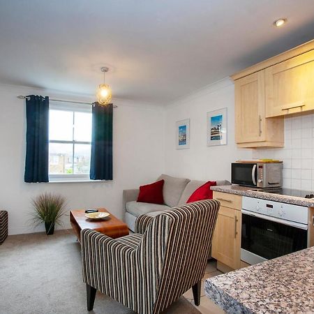 The Spires - Cosy Apartment Just Outside Of City Centre Canterbury Exteriör bild