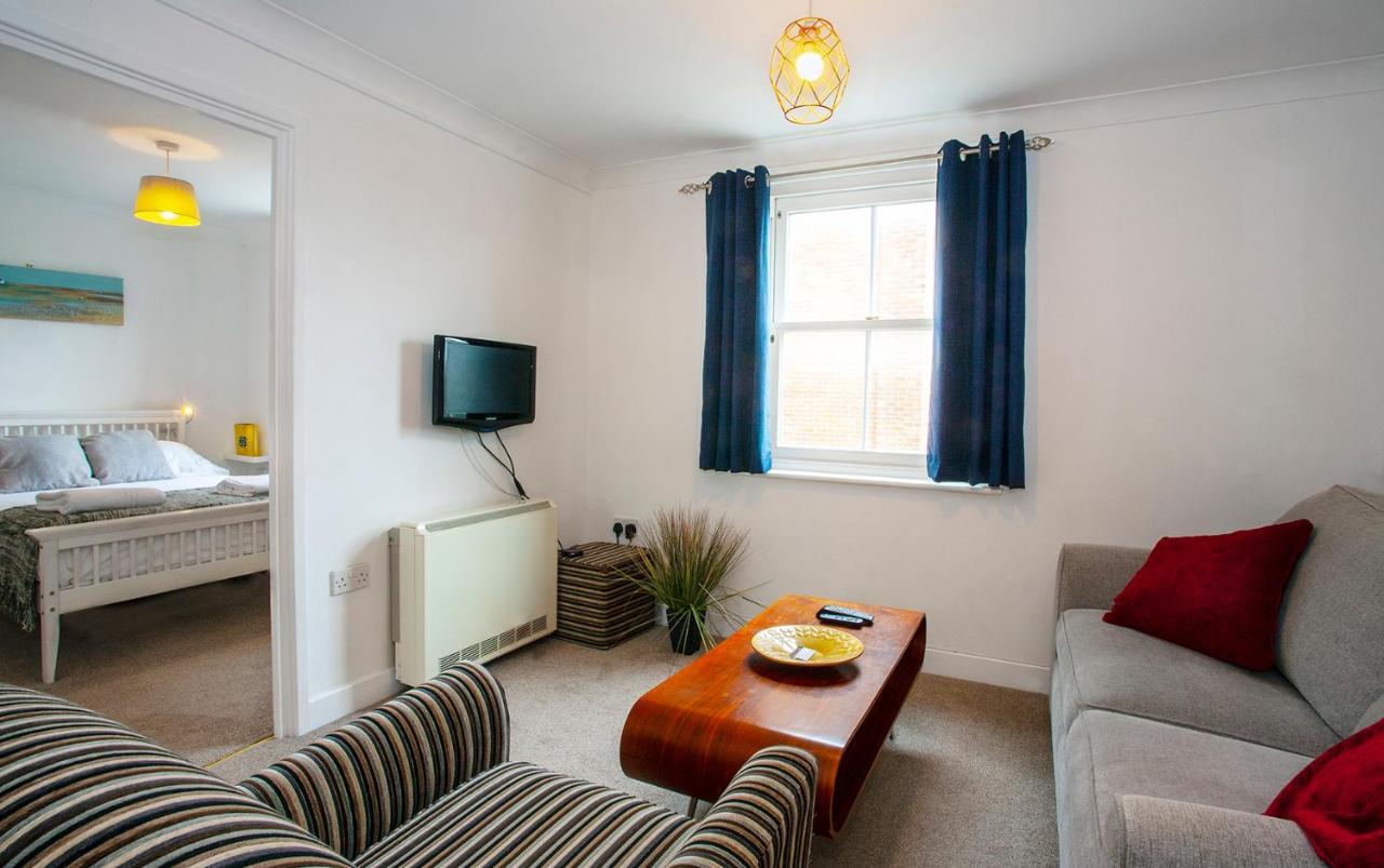 The Spires - Cosy Apartment Just Outside Of City Centre Canterbury Exteriör bild