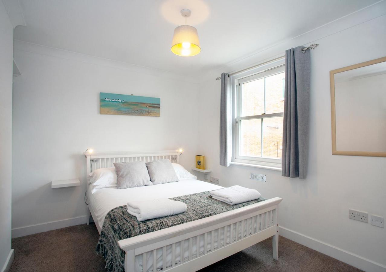 The Spires - Cosy Apartment Just Outside Of City Centre Canterbury Exteriör bild